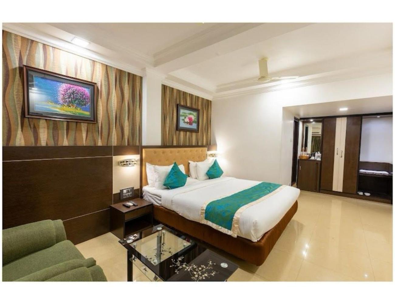 The Grand Krishna Luxury Hotel, Chikmagalūr 外观 照片