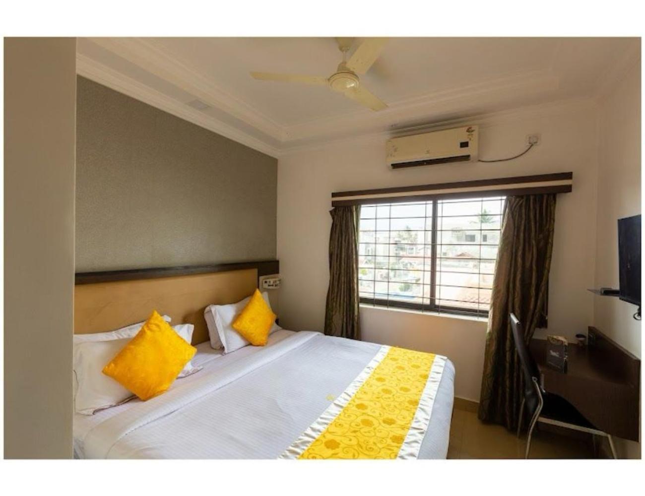 The Grand Krishna Luxury Hotel, Chikmagalūr 外观 照片